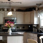 above-kitchen-cabinet-decorating-ideas-3