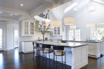 lighting-ideas-for-vaulted-ceilings-51