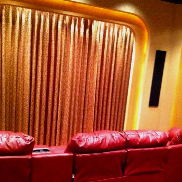 theater-room-curtains-31